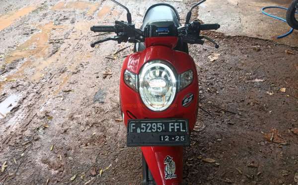 HONDA SCOOPY CW