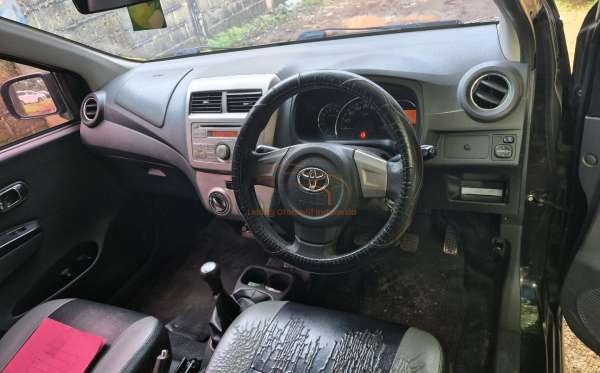 TOYOTA  AGYA  1.0 G