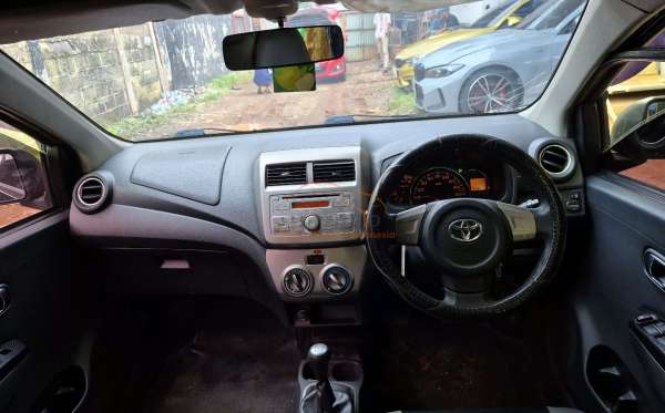 TOYOTA  AGYA  1.0 G