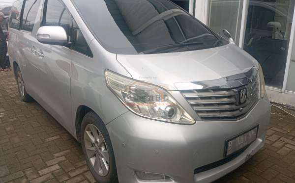 TOYOTA ALPHARD 2.4 2WD