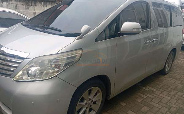 TOYOTA ALPHARD 2.4 2WD