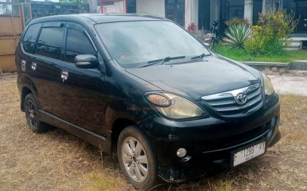 TOYOTA AVANZA 1.5S