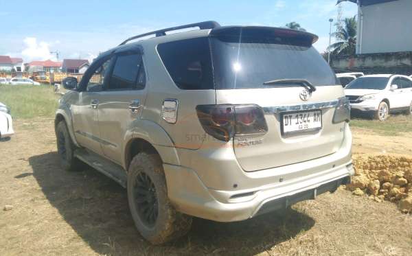 TOYOTA FORTUNER G 2.4