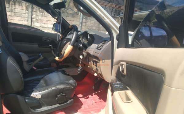 TOYOTA FORTUNER G 2.4