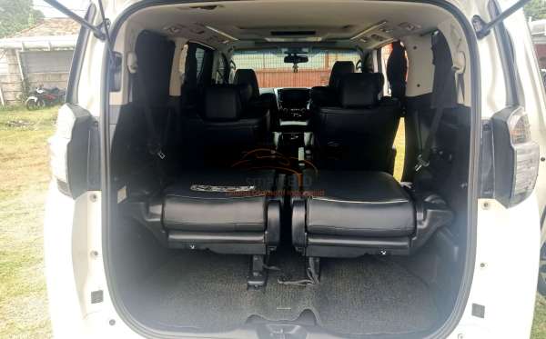 TOYOTA VELLFIRE 2.5G