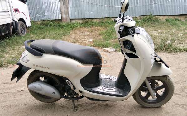 HONDA  SCOOPY