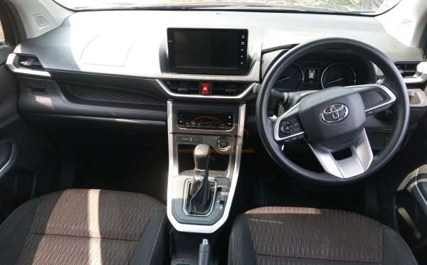 TOYOTA AVANZA G