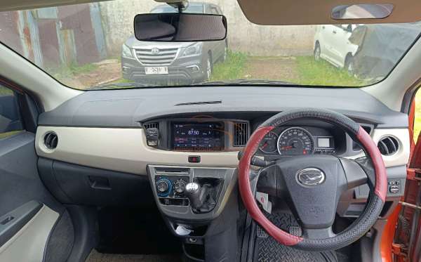 DAIHATSU SIGRA R