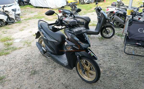 HONDA  BEAT STREET