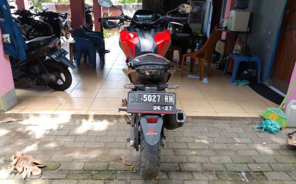 HONDA CB 150 X