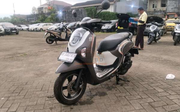 HONDA SCOOPY