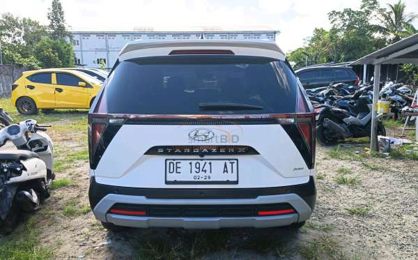 HYUNDAI  STARGAZER