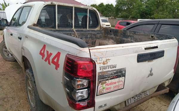 MITSUBISHI DC GLS 4X4