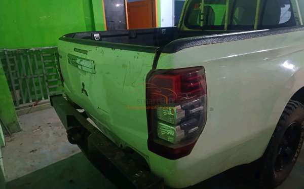 MITSUBISHI TRITON