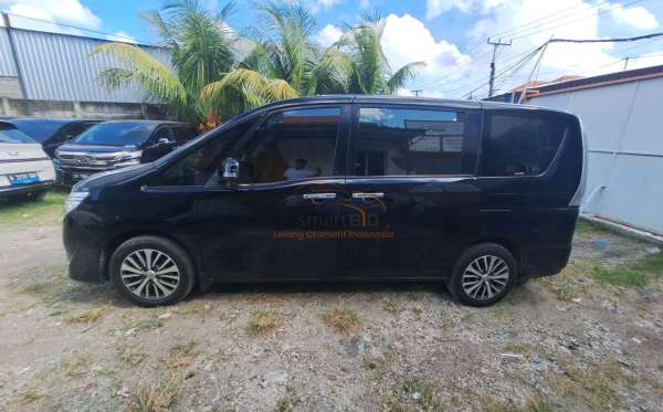 NISSAN SERENA 2.0