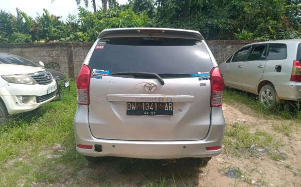 TOYOTA  AVANZA  G