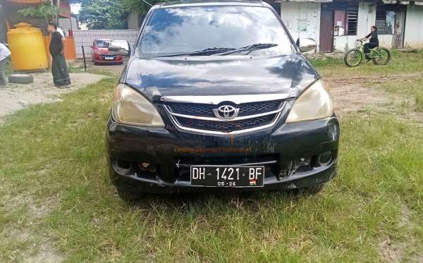 TOYOTA AVANZA