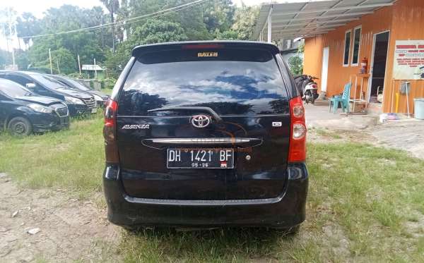TOYOTA AVANZA
