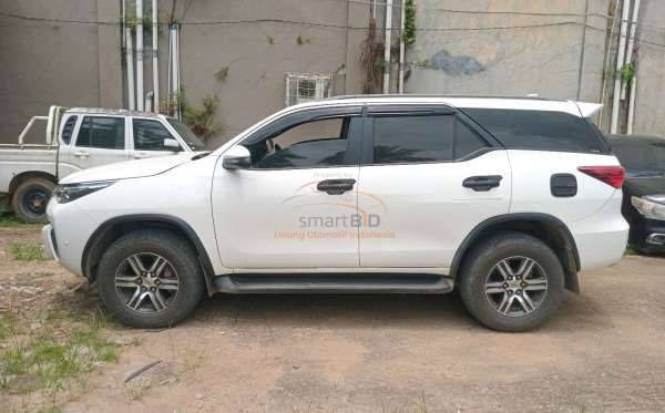 TOYOTA FORTUNER