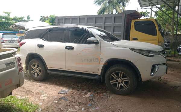 TOYOTA FORTUNER