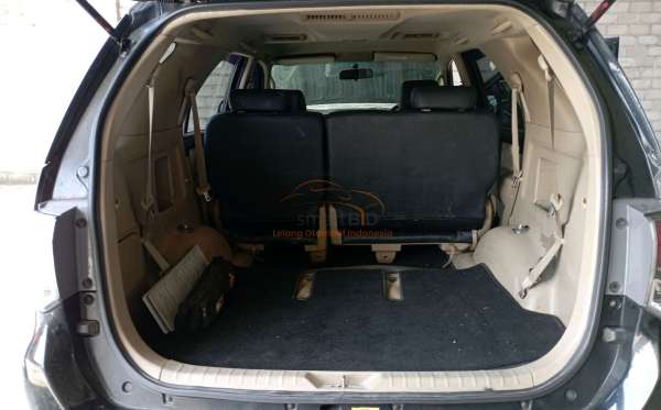 TOYOTA FORTUNER 2.5G AT