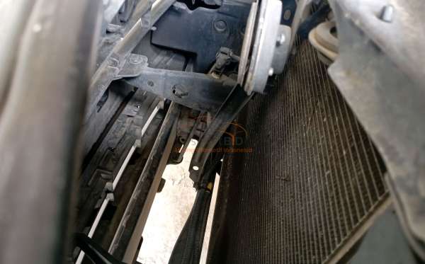 TOYOTA FORTUNER 2.5G AT