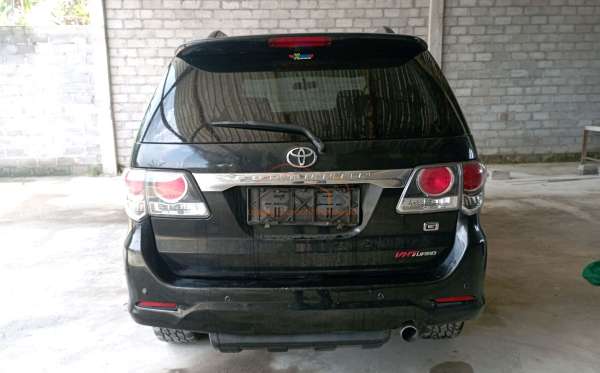 TOYOTA FORTUNER 2.5G AT