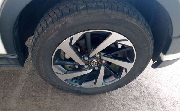 TOYOTA RUSH TRD SUPORTIVO