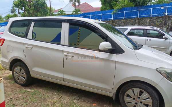 WULING CONFERO
