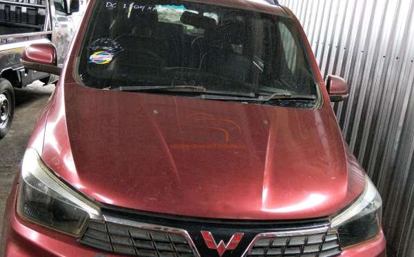 WULING CONFERO