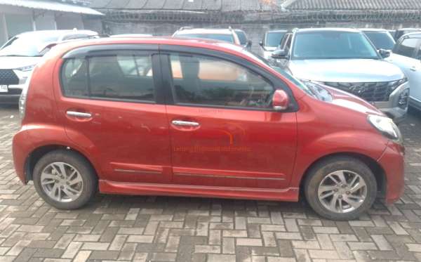 DAIHATSU SIRION