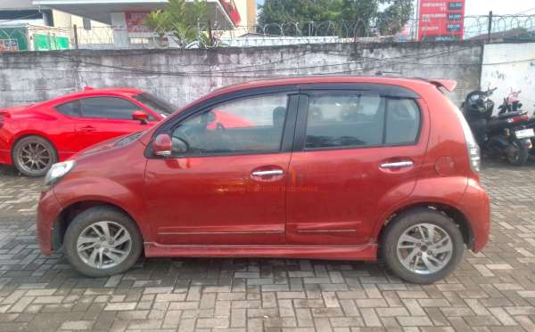 DAIHATSU SIRION