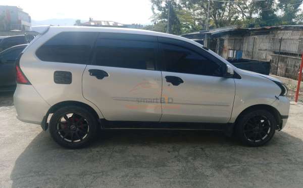 DAIHATSU XENIA R