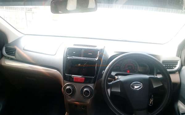 DAIHATSU XENIA R
