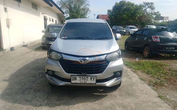 DAIHATSU XENIA R