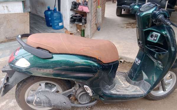 HONDA  SCOOPY PRESTIGE