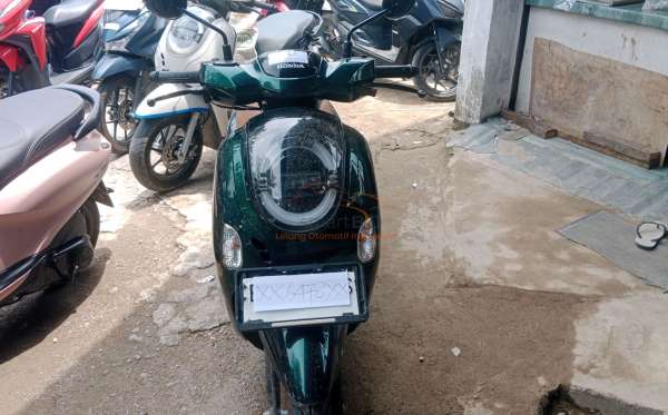 HONDA  SCOOPY PRESTIGE