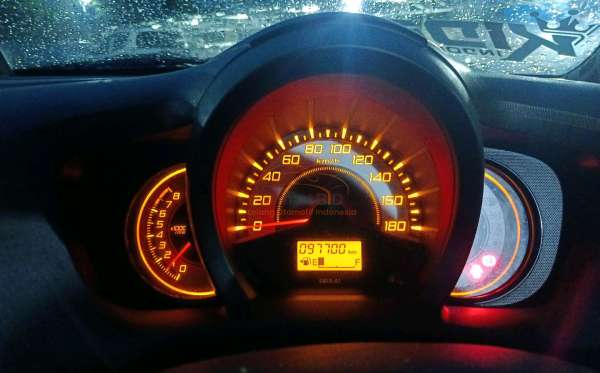 HONDA  BRIO  DD1 1.2 E