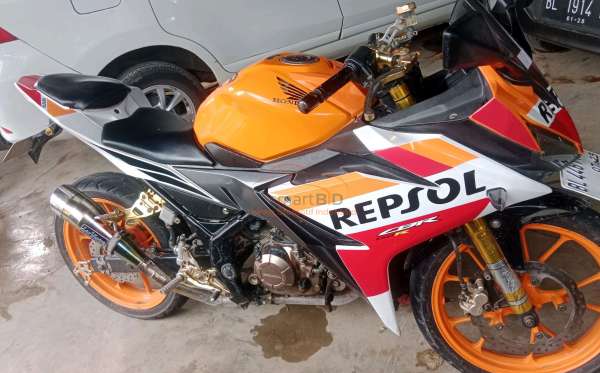 HONDA CBR 150 REPSOL