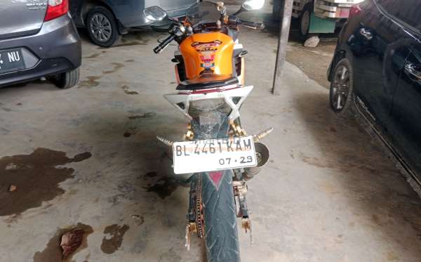 HONDA CBR 150 REPSOL