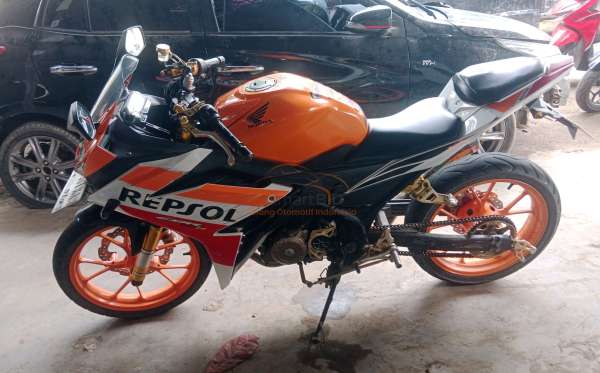 HONDA CBR 150 REPSOL