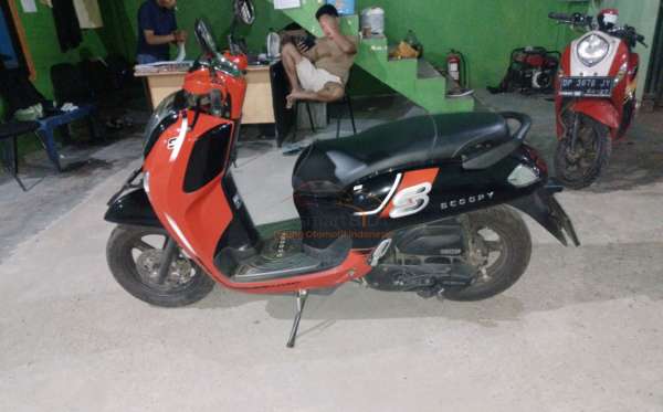 HONDA  SCOOPY