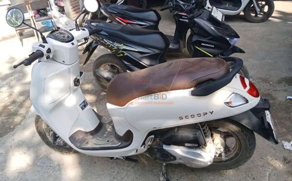 HONDA SCOOPY PRESTIGE