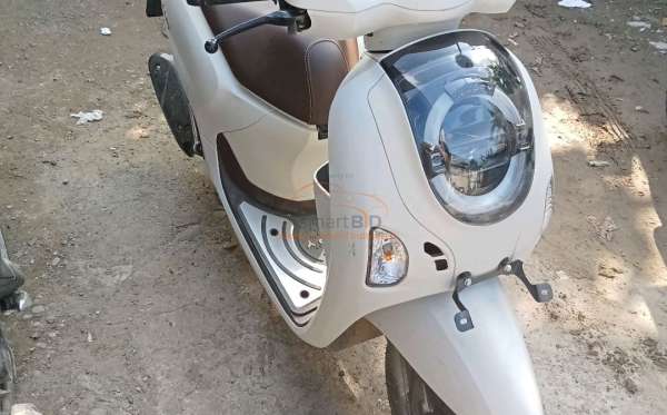 HONDA SCOOPY PRESTIGE