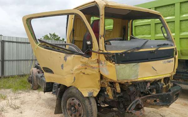 MITSUBISHI  FE  74 HDV