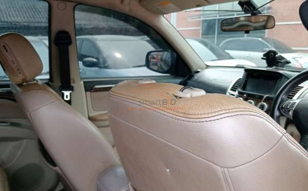 MITSUBISHI PAJERO SPORT 2.5 D EXCEED (4X2)