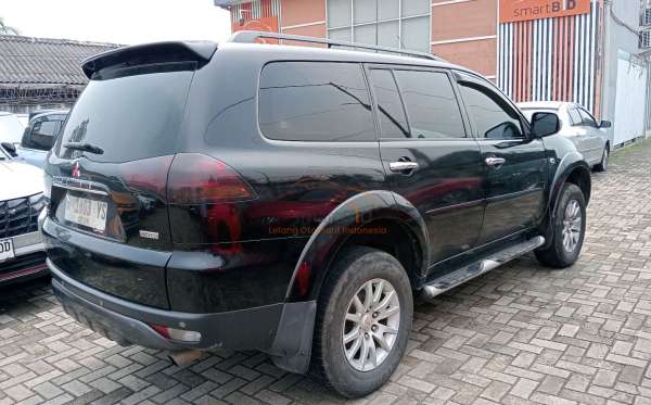 MITSUBISHI PAJERO SPORT 2.5 D EXCEED (4X2)