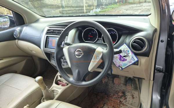 NISSAN GRAND LIVINA XV