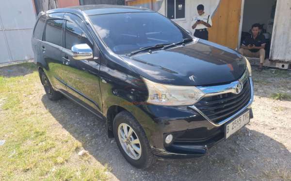 TOYOTA AVANZA