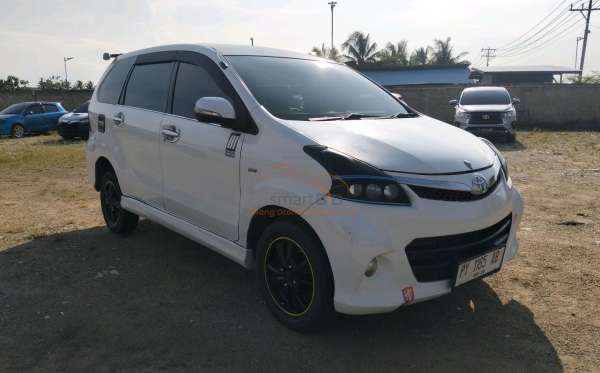 TOYOTA  AVANZA VELOZ 1.5
